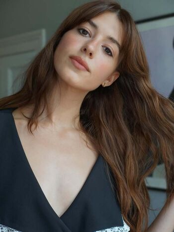 Daisy Edgar-Jones