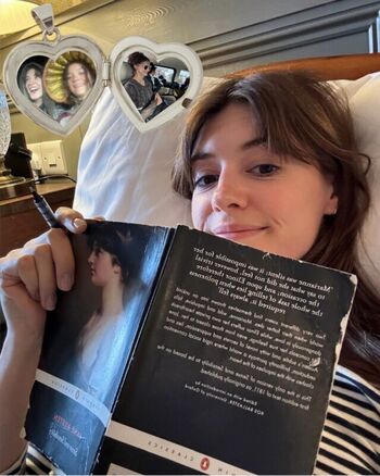 Full leaked Daisy edgar jones private photo
