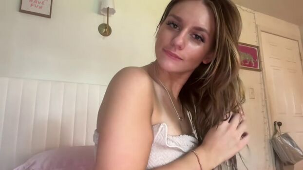 Full leaked Daisy lane private photo