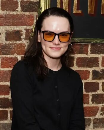 Full leaked Daisy ridley private photo