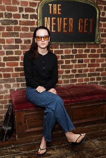 Full leaked Daisy ridley private photo