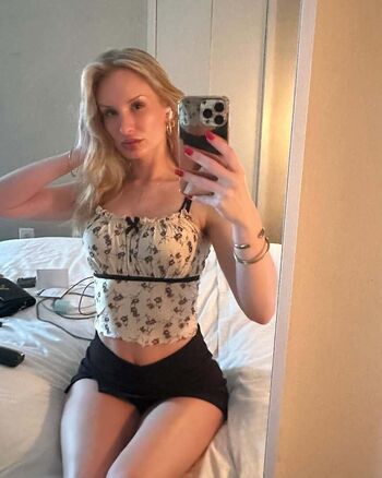 Full leaked Daisy stone page private onlyfans photo