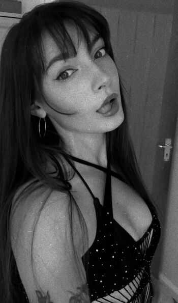 Full leaked Daisyfayebee private photo