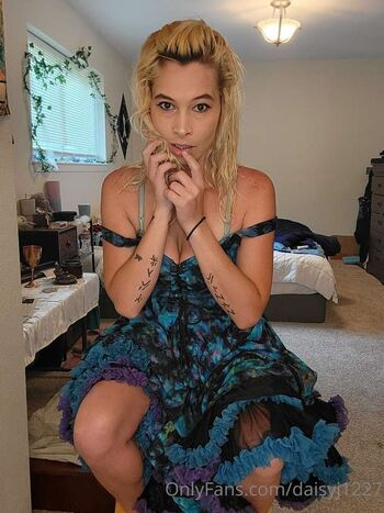 Full leaked Daisyj page private photo
