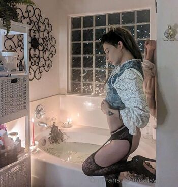 Full leaked Daisyj private photo