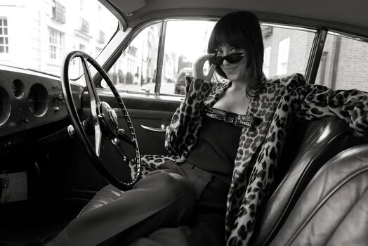 Full leaked Dakota johnson private photo