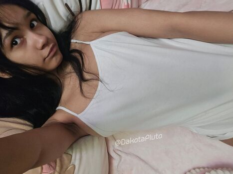 Full leaked Dakotapluto private onlyfans photo