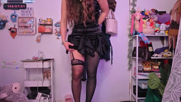 Full leaked Dalcompeach private onlyfans photo