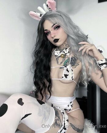 Full leaked Damagedkitten exe private onlyfans photo