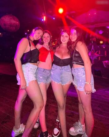 Full leaked Dandelins private onlyfans photo