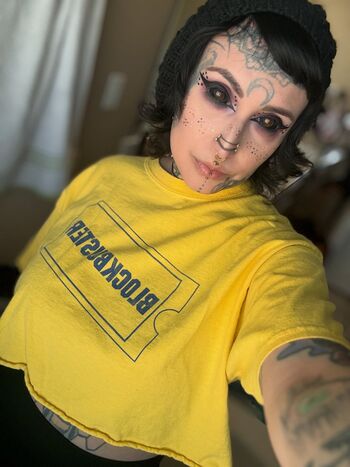 Full leaked Danibinx private photo