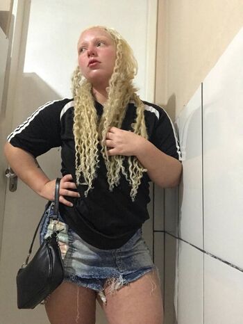 Full leaked Danielleoliveiram private photo