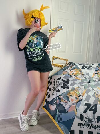 Full leaked Danisaurz page private onlyfans photo