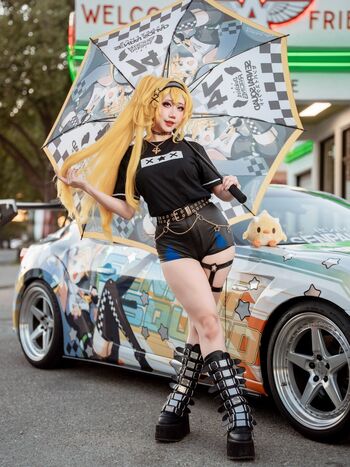 Full leaked Danisaurz page private photo