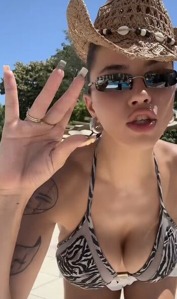 Full leaked Dara darnadue private photo