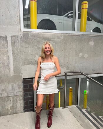 Full leaked Darci lynne farme private photo