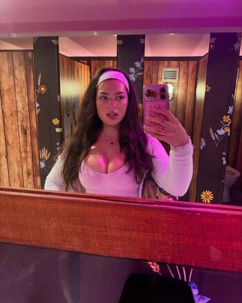 Full leaked Darcycromptonx private photo