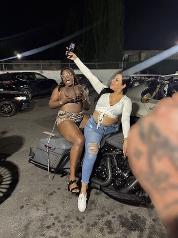 Full leaked Darkskinchk private onlyfans photo