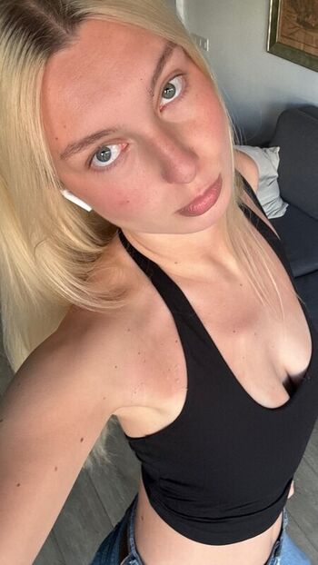 Full leaked Dasha kononyukk private photo