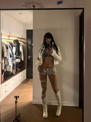 Full leaked Daturakisses private photo