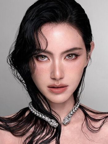 Davika Hoorne