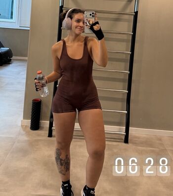 Full leaked Dbora aladim private onlyfans photo