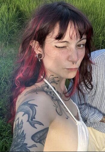 Full leaked Deadmiette page private photo