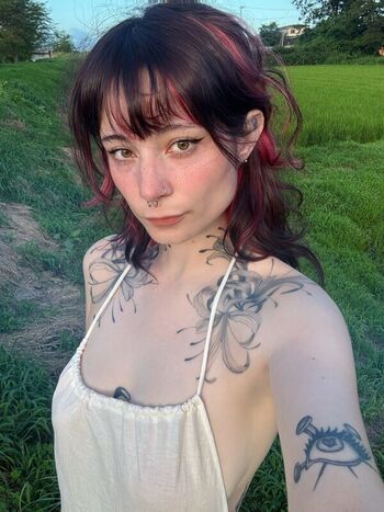 Full leaked Deadmiette private photo
