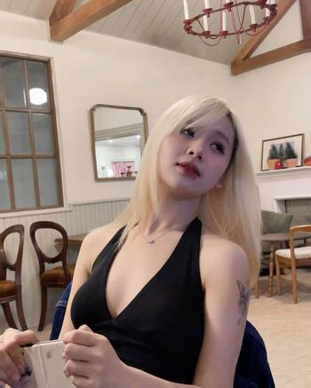 Full leaked Dear hineko page private photo
