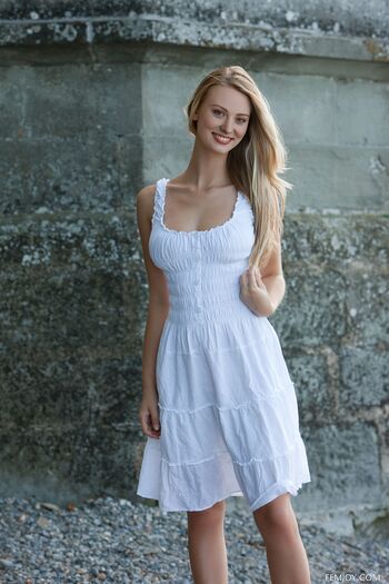 Full leaked Deborah ann woll private photo