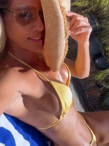 Full leaked Deborah secco  page private onlyfans photo