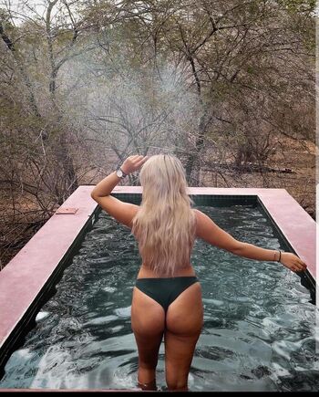 Full leaked Dee van der zeeuw private photo
