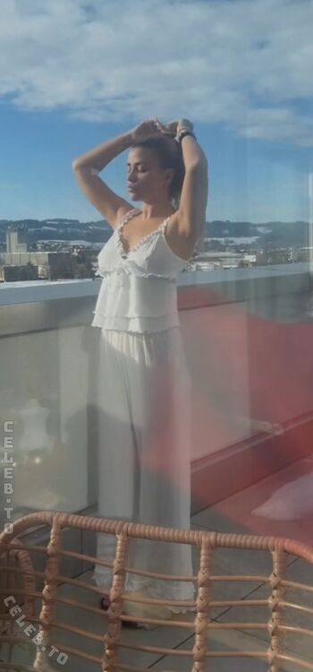 Full leaked Deeanaofficial private onlyfans photo