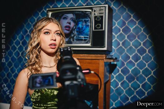 Full leaked Deeper page private onlyfans photo