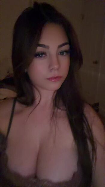 Full leaked Deeznailss private photo