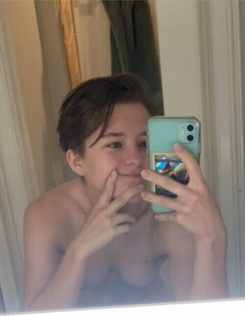Full leaked Dela kou private photo