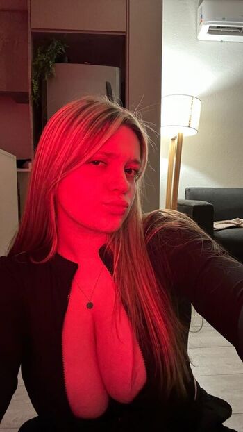 Full leaked Delfy page private photo