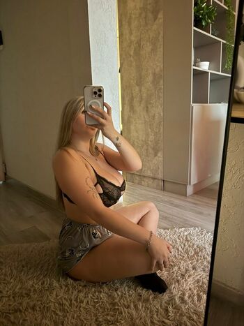 Full leaked Delfy page private photo