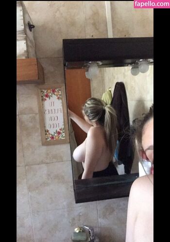 Full leaked Delfysele private photo