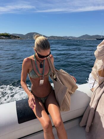 Full leaked Delilah belle hamlin private photo