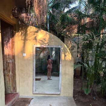 Full leaked Delilah saxena private photo