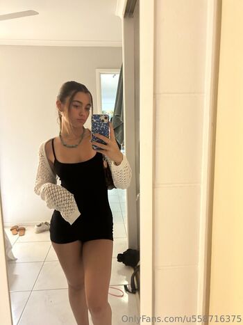 Full leaked Dellasinclair private photo