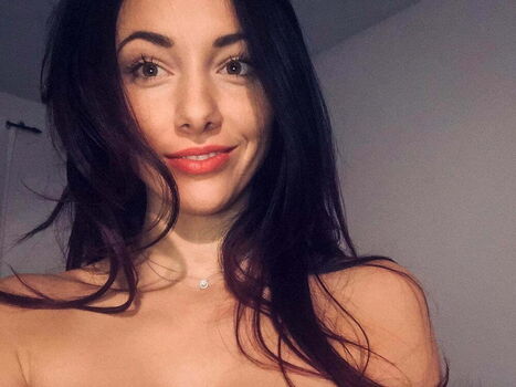 Full leaked Delphine wespiser private photo