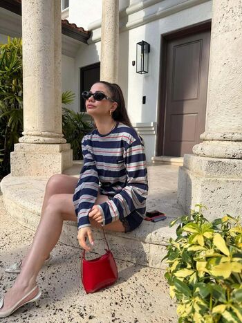 Full leaked Demet ozdemir private photo