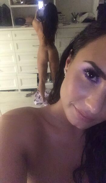 Full leaked Demi lovato page private onlyfans photo