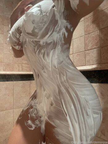 Full leaked Demi rose mawby private onlyfans photo