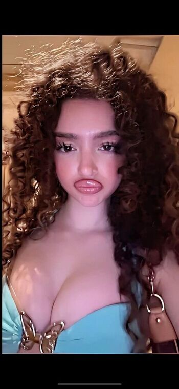 Full leaked Demi trakalogeras private photo