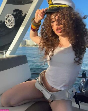 Full leaked Demi trakalogeras private photo