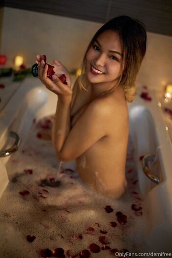 Full leaked Demifree private photo