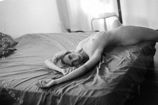 Full leaked Deneb dlm page private onlyfans photo